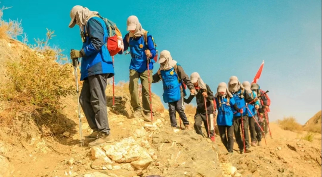 敦煌戈壁徒步：徒步120公里! 敦煌戈壁壯游！